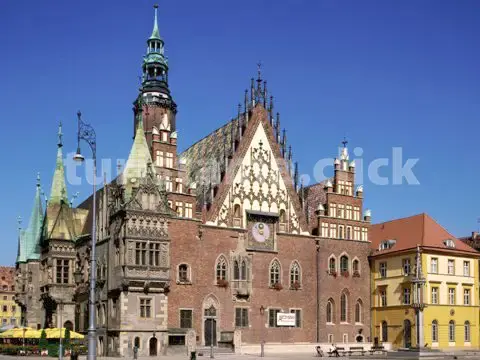 Obrázek: Pohled na Pražský hrad a panorama Prahy. Alternativní text: Pohled na Pražský hrad a panoramatický výhled na historické centrum Prahy a řeku Vltavu.