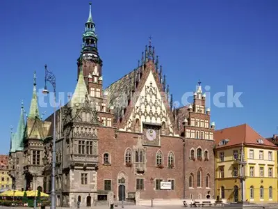 Obrázek: Pohled na Pražský hrad a panorama Prahy. Alternativní text: Pohled na Pražský hrad a panoramatický výhled na historické centrum Prahy a řeku Vltavu.